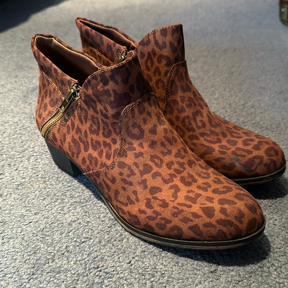 Sun stone cheetah booties